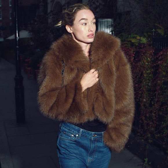 ZARA FAUX FUR SHORT COAT - Picture 4 of 11